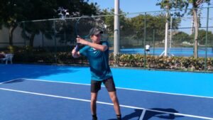 Chetan Vásquez celebra su pase a semifinales del ITF J30 Barranquilla.