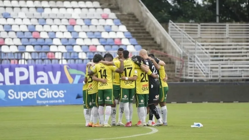 Acción de Barranquilla FC y Real Cartagena en el estadio Romelio Martínez, en la imagen publicada por PrimerTiempo.co sobre el empate del 24 de octubre de 2026.