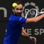 Daniil Medvedev durante el Almaty Open 2026, en una fotografía de Andrey Udartsev difundida por Tennis Majors.