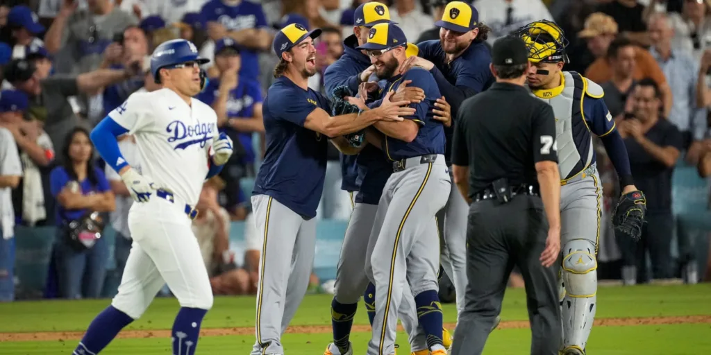Milwaukee Brewers en la imagen de la crónica oficial de MLB sobre su clasificación a la Serie Mundial 2026