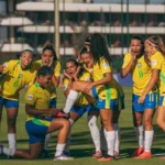 Jugadoras de la selección brasileña celebran durante el Mundial Femenino Sub-17 de 2026. Foto de Fabio Souza/CBF, difundida por UOL.
