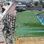 Vista de los trabajos de renovación de la superficie del estadio Moderno de Barranquilla, difundida el 18 de octubre de 2026 por la Alcaldía.