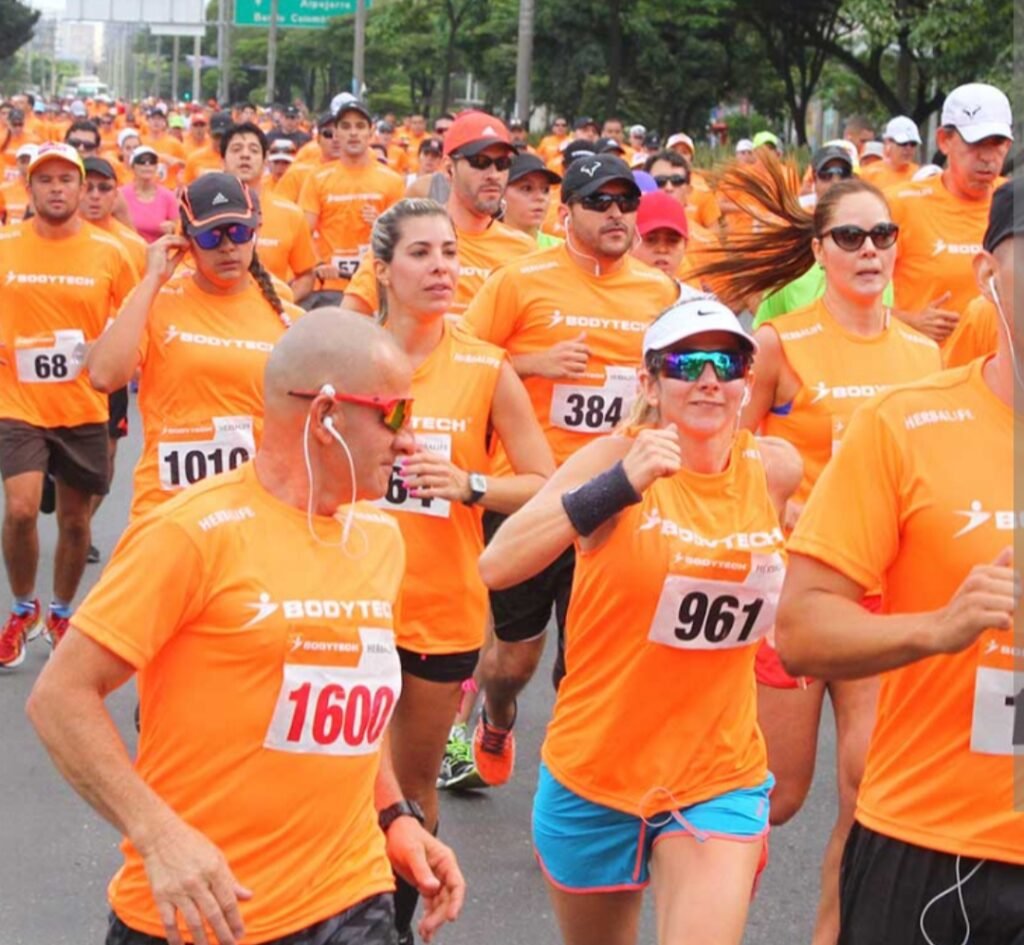 Participantes de una carrera Bodytech. Imagen de archivo difundida en la presentación del evento; no corresponde a Barranquilla el 25 de octubre de 2026.