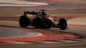 Ferrari de Charles Leclerc en Austin, imagen del reporte oficial de Fórmula 1 sobre los entrenamientos del 23 de octubre de 2026.