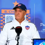 Mario Viera durante la rueda de prensa posterior al empate entre Boyacá Chicó y Junior en Tunja