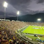Aficionados del Deportes Tolima en el estadio Manuel Murillo Toro en 2021. Foto de archivo: Fútbolnet, CC BY-SA 4.0.